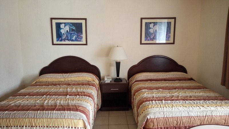 Hotel Bugambilia Ермосільо Екстер'єр фото
